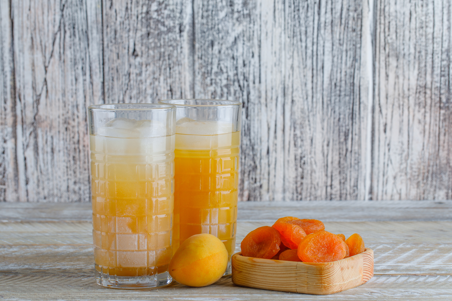 Как абрикосовый сок помогает жить дольше